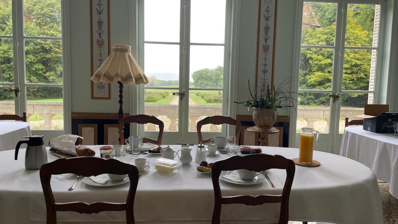 Château de Praslins Acomodação com café da manhã Nogent-sur-Vernisson Exterior foto